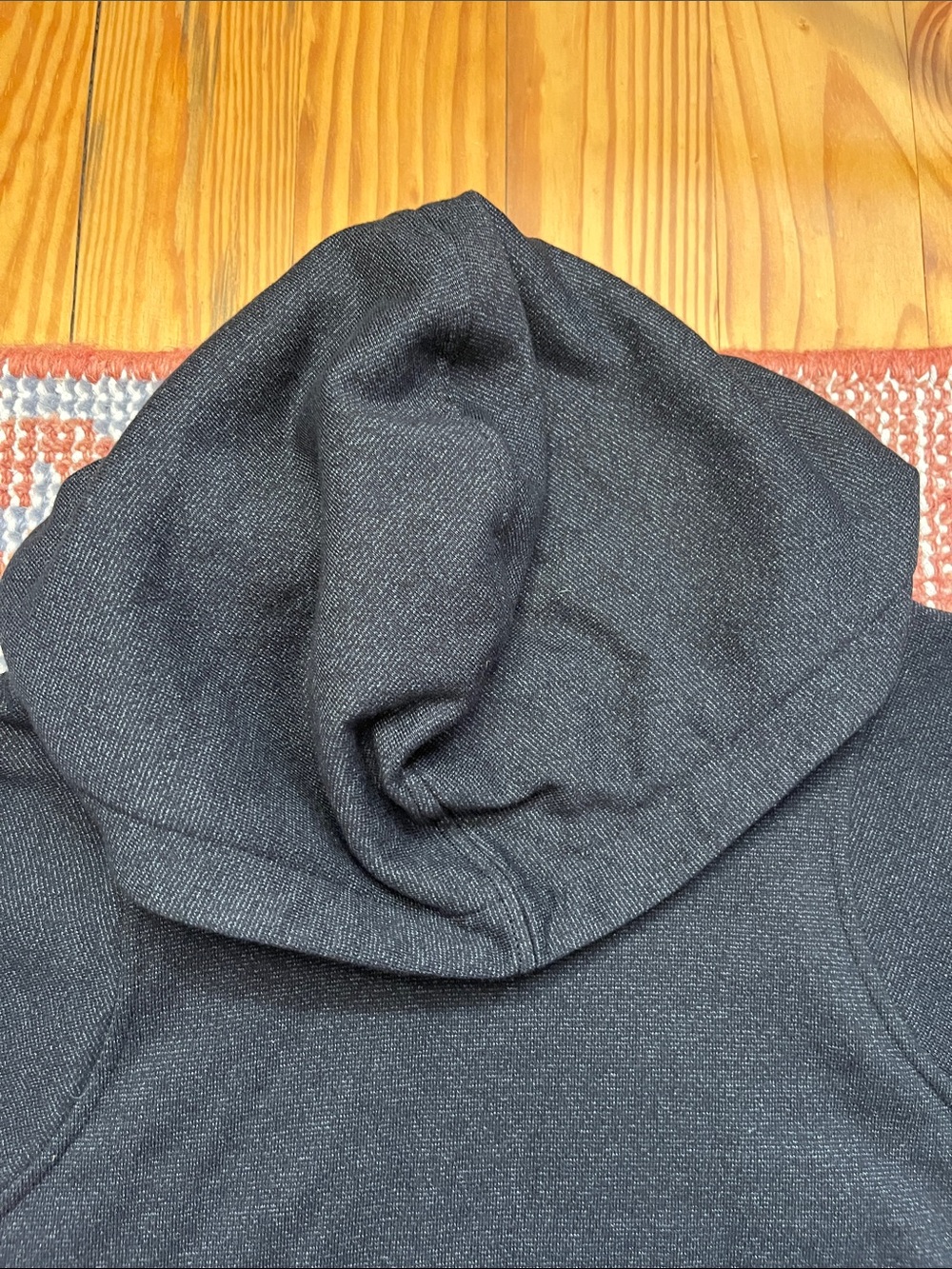 lululemon Loungeful Cropped Hoodie Black Size 6 Women’s Cozy Pullover Sweatshirt - Picture 4 of 6